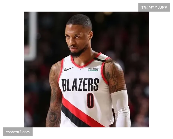 更衣室里的定海神针:阿尔德里奇退役后,利拉德如何承担起开拓者领袖职责 更衣室里的定海神针:阿尔德里奇退役后,利拉德如何承担起开拓者领袖职责